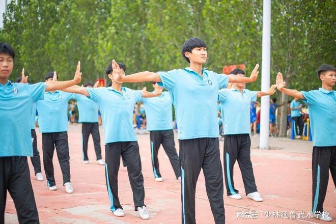 训练时咬牙坚持的我们，终将兑现为赛场的欢笑与荣耀