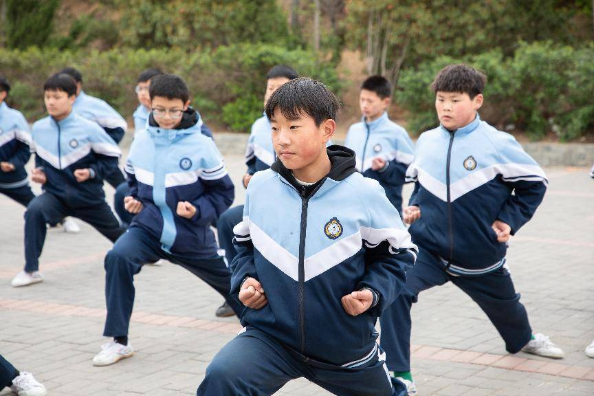 不一样的节奏，同样的精彩：延鲁点亮独特成长路