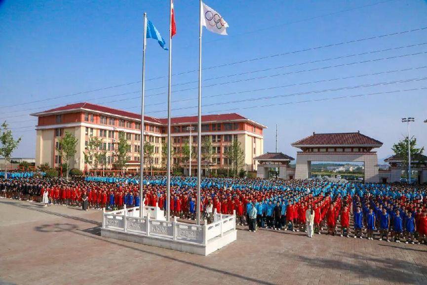 榜样领航催奋进，文武砺行向未来丨少林延鲁武术学校期中表彰大会 
