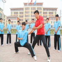 延鲁教练以专业与关爱，点亮成长之路