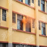 少林延鲁武术学校组织进行消防安全疏散实战演练活动 