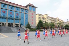 少林延鲁武术学校男女学员分开授课吗？