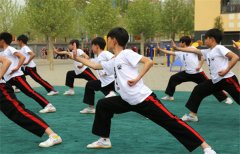 青少年幼儿几岁能到文武学校习武？