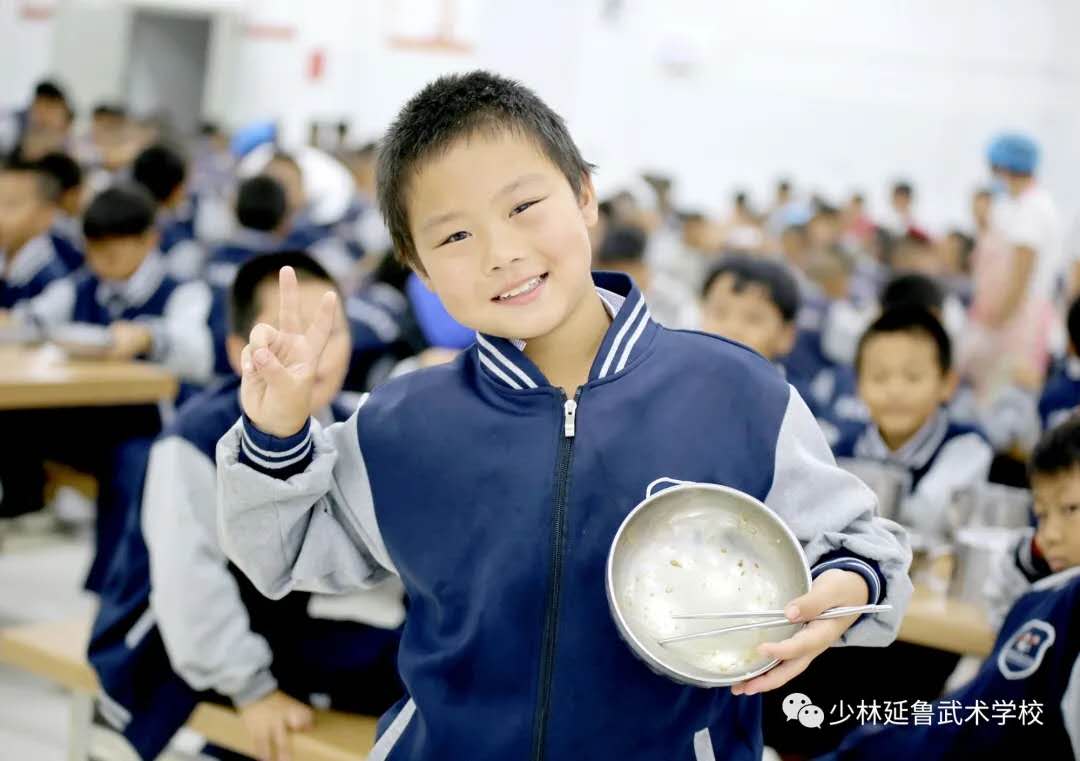 光盘行动倡议书丨节约粮食我先行，反对浪费树新风