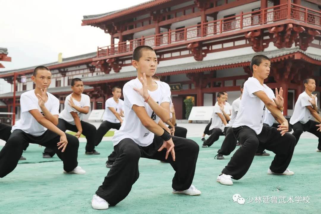 选择少林延鲁武术学校，开启少林功夫梦！