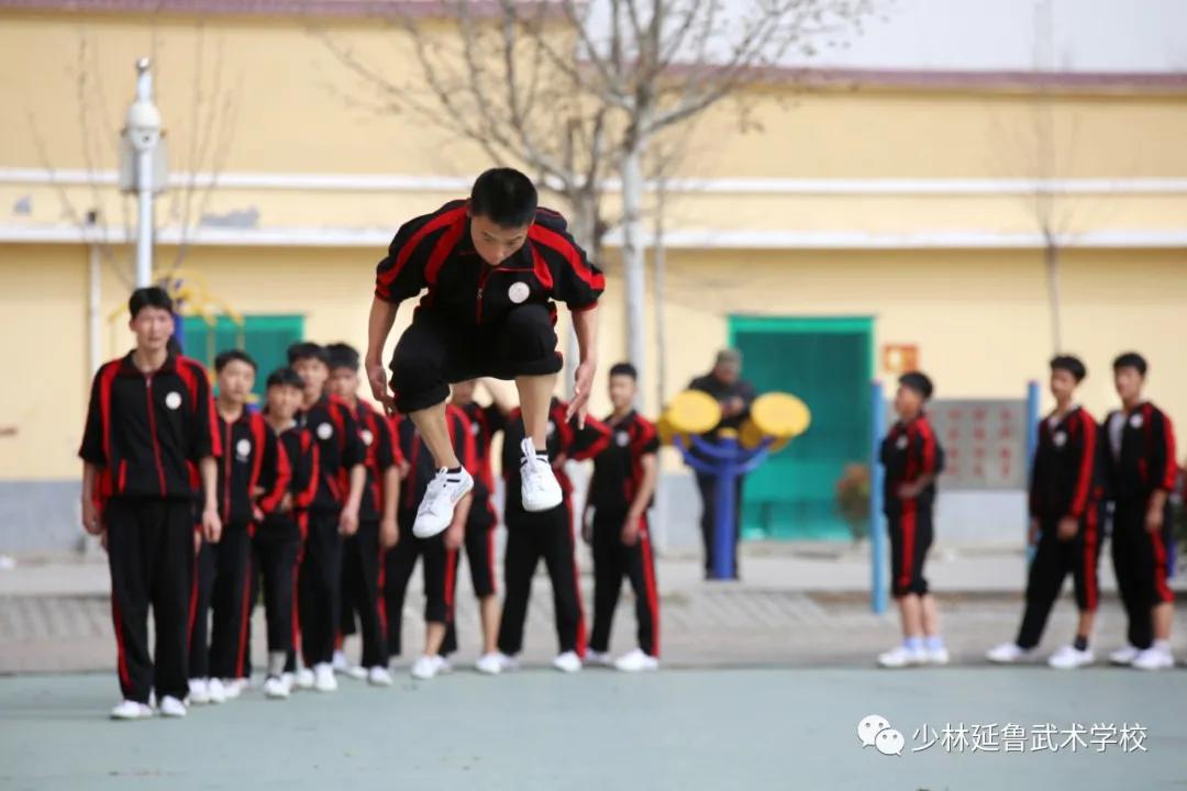 这位师弟：我敢打赌，在延鲁你没有见过这么靓丽的风景！