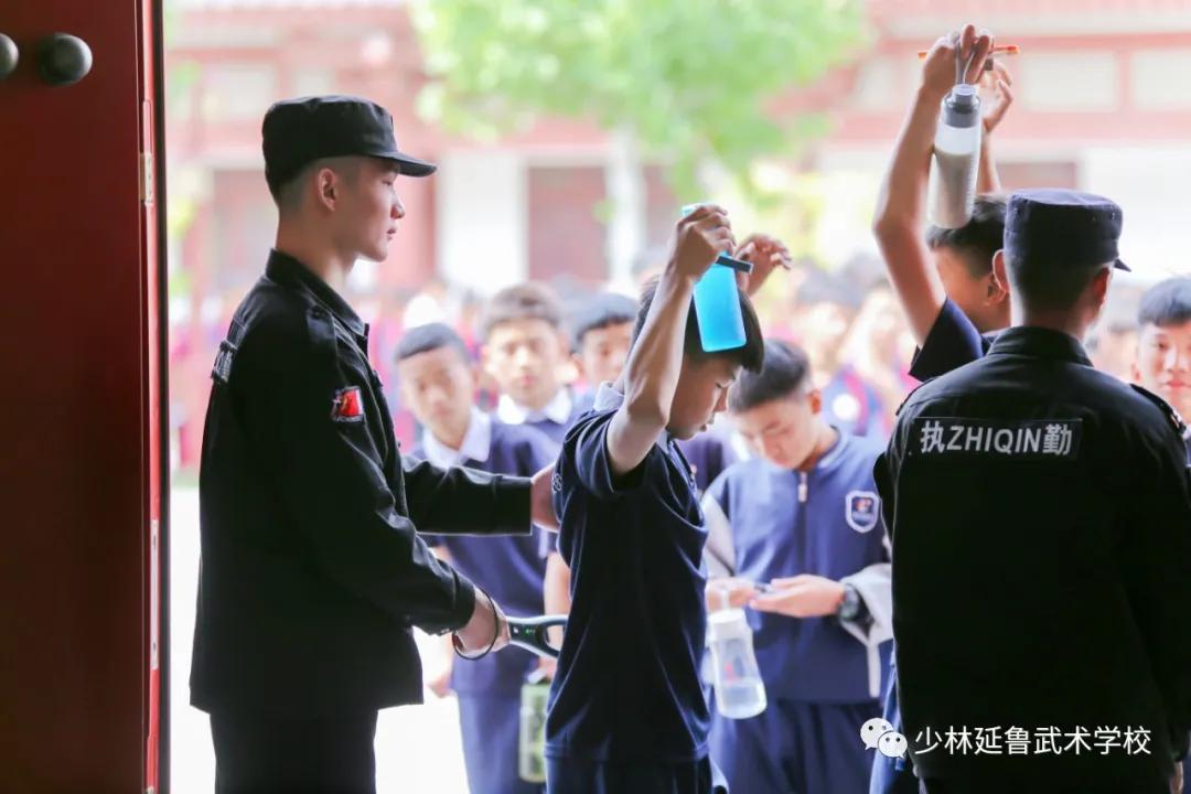 孩子上武校，家长关心学校安全、饮食、住宿等学习等问题解答