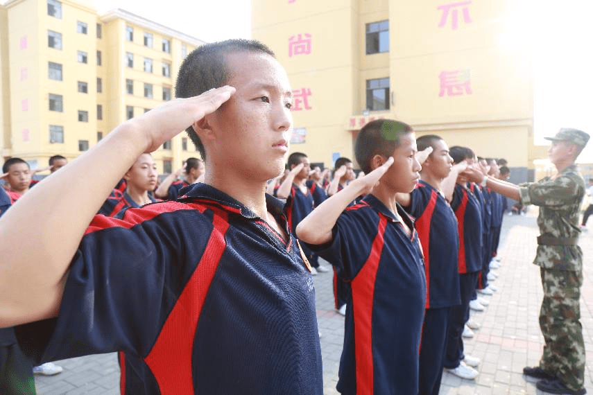 武校学生变形记，是怎么做到的？